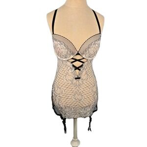 Victoria's Secret Black Lace Strappy Merry widow Garter Chemise Slip size 36C